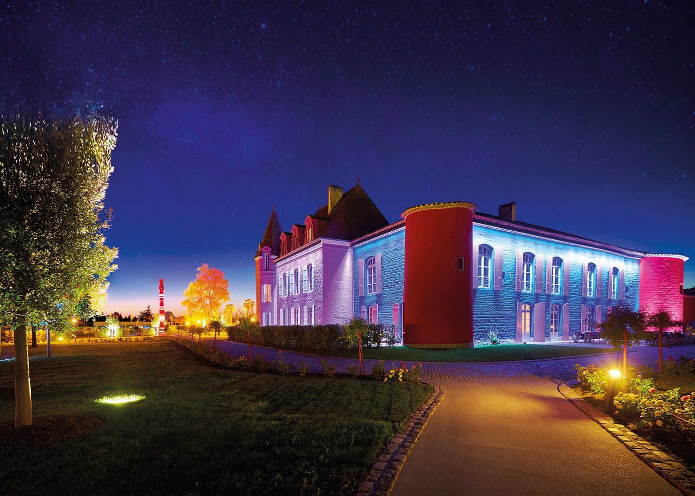 Le château du Stelsia illuminé de nuit